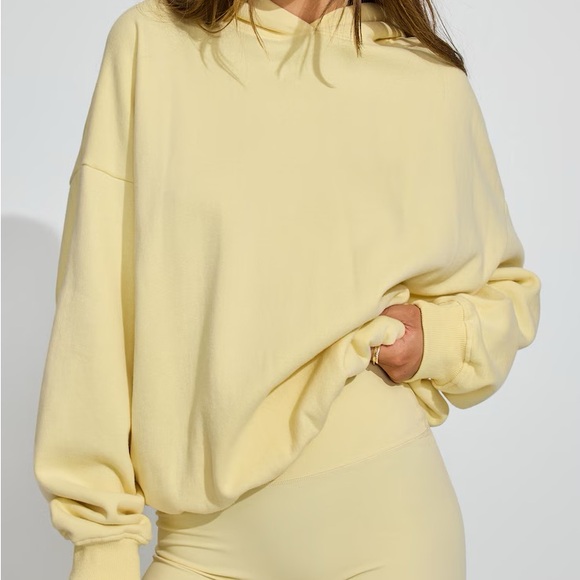 Garage Butter Yellow Hoodie Ultra Fleece - Picture 1 of 4